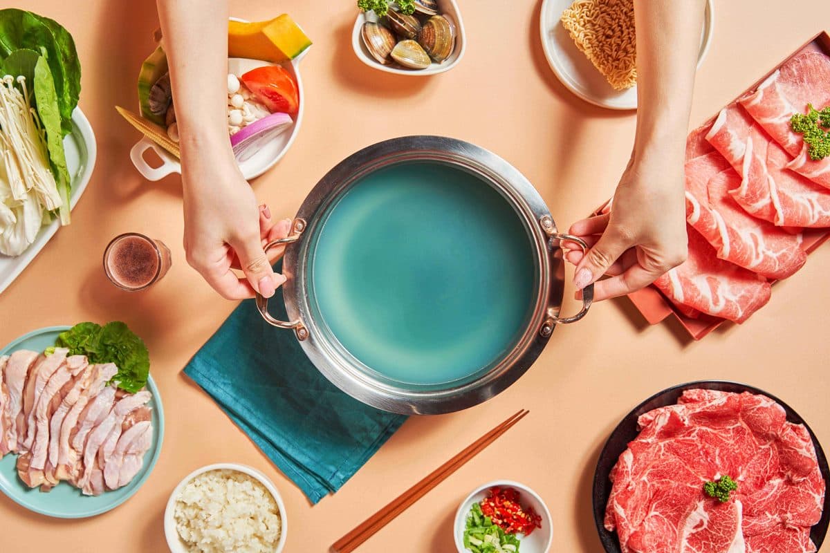 仙女吃的火鍋?人氣鍋物推「藍眼淚雞湯」套餐,加購「霜降牛肉盤」再享5折優惠 仙女吃的火鍋?人氣鍋物推「藍眼淚雞湯」套餐,加購「霜降牛肉盤」再享5折優惠