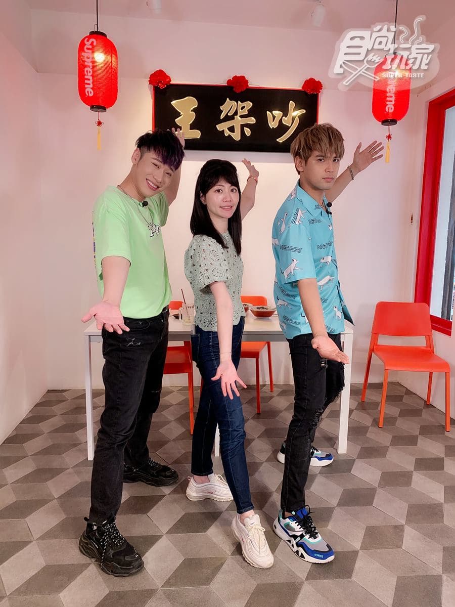 《魚肉鄉民》解鎖隱藏版美食!港湖女神帶九賴吃口袋名單,跨界主持不排斥出單曲 《魚肉鄉民》解鎖隱藏版美食!港湖女神帶九賴吃口袋名單,跨界主持不排斥出單曲