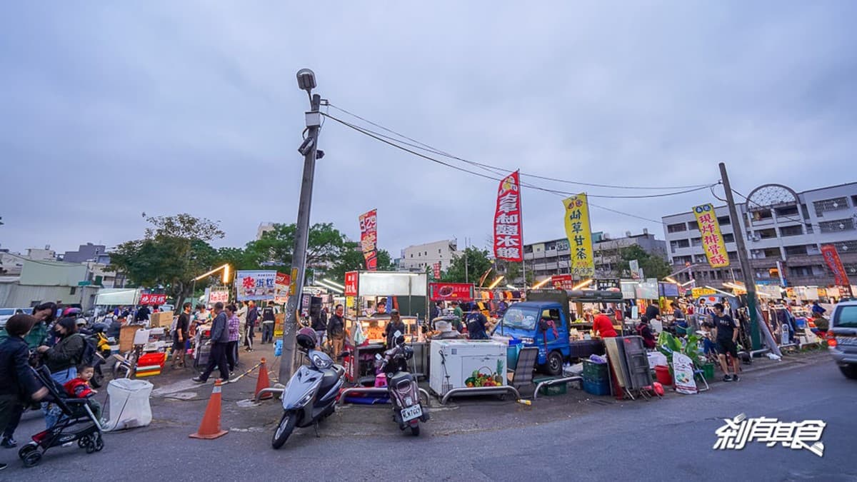 在地人激推!台中捷運美食15站50家:龍虎麵、巨無霸生蠔、活龍蝦粥 在地人激推!台中捷運美食15站50家:龍虎麵、巨無霸生蠔、活龍蝦粥