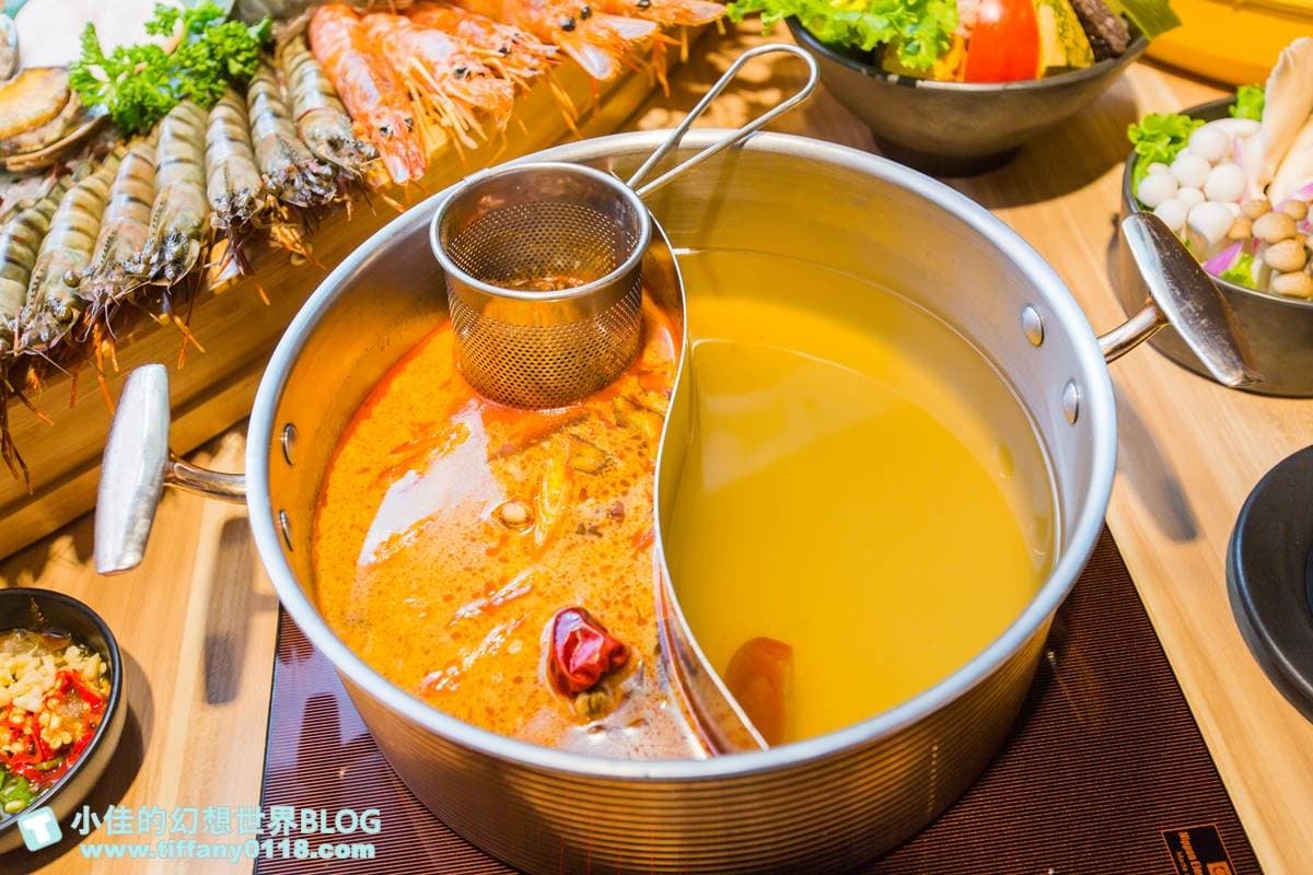 評價4.9星!海老痛風鍋塞近100隻蝦超浮誇,還有墨魚牛奶湯底可以搭 評價4.9星!海老痛風鍋塞近100隻蝦超浮誇,還有墨魚牛奶湯底可以搭
