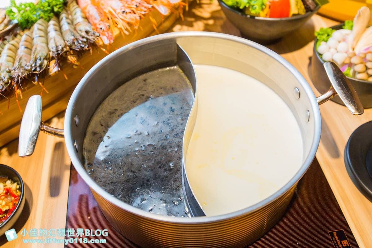 評價4.9星!海老痛風鍋塞近100隻蝦超浮誇,還有墨魚牛奶湯底可以搭 評價4.9星!海老痛風鍋塞近100隻蝦超浮誇,還有墨魚牛奶湯底可以搭