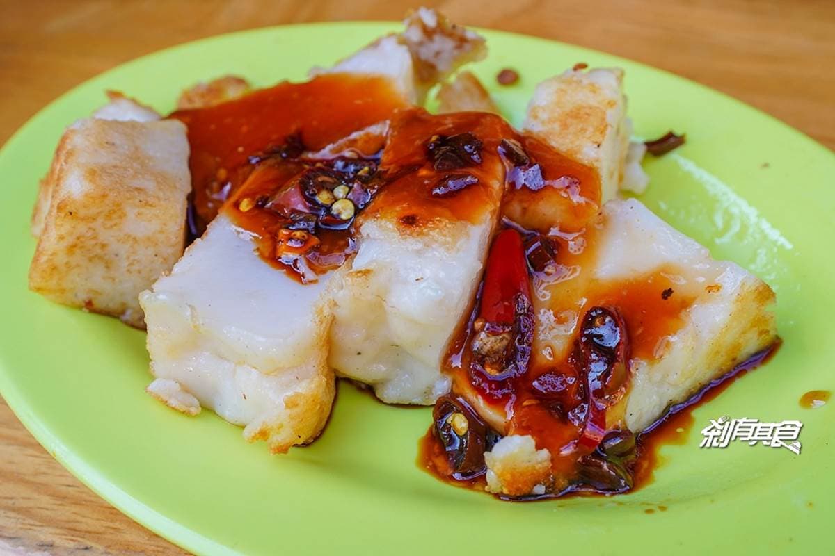 超厚「火腿粉漿蛋餅」對折不要切!台中60年早餐店搬到這,現場做的蘿蔔糕必點 超厚「火腿粉漿蛋餅」對折不要切!台中60年早餐店搬到這,現場做的蘿蔔糕必點