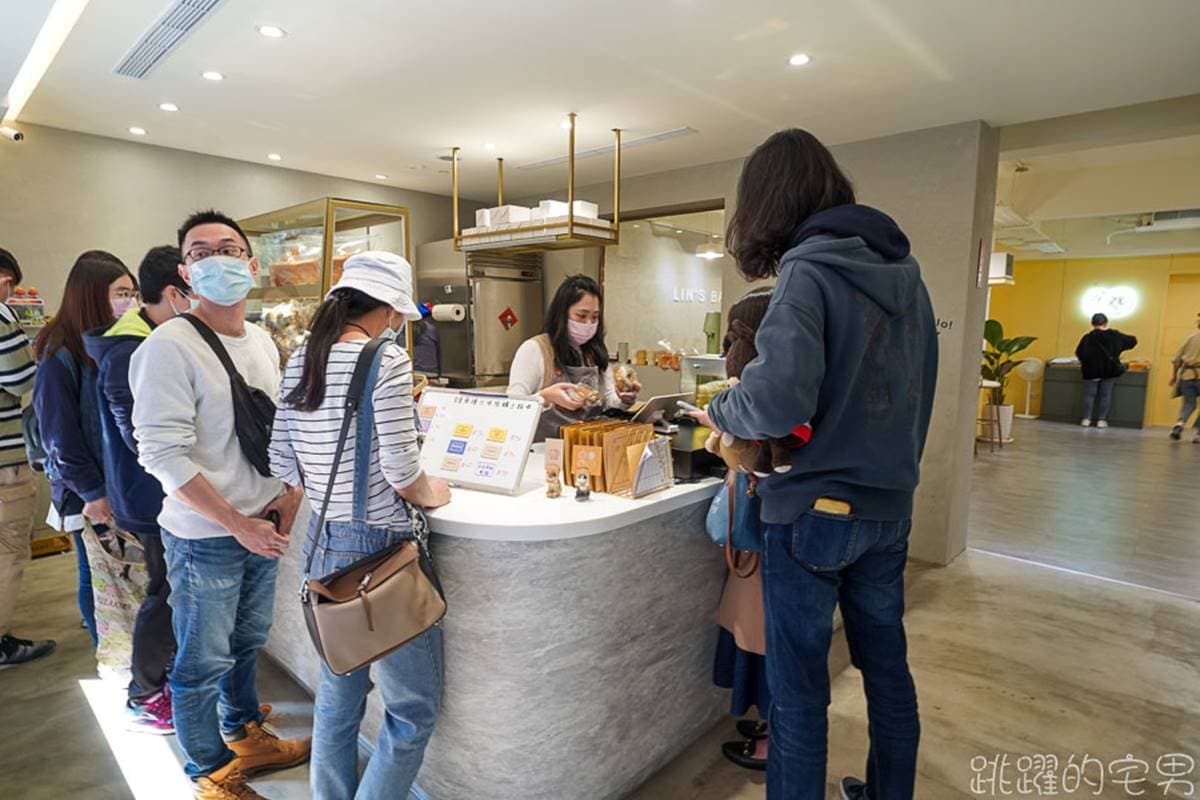 排隊排到翻!人氣貝果店隱身巷弄內,必吃「伯爵奶茶餡」超濃郁,芋泥巴斯克也大推 排隊排到翻!人氣貝果店隱身巷弄內,必吃「伯爵奶茶餡」超濃郁,芋泥巴斯克也大推