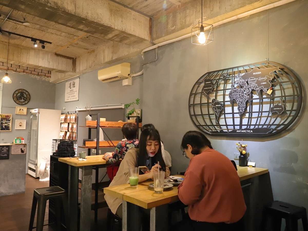 鏟屎官快來!台南6家吸貓甜點店:整串烤香蕉歐雷、爆漿湯圓厚磚、大理石野莓乳酪 鏟屎官快來!台南6家吸貓甜點店:整串烤香蕉歐雷、爆漿湯圓厚磚、大理石野莓乳酪