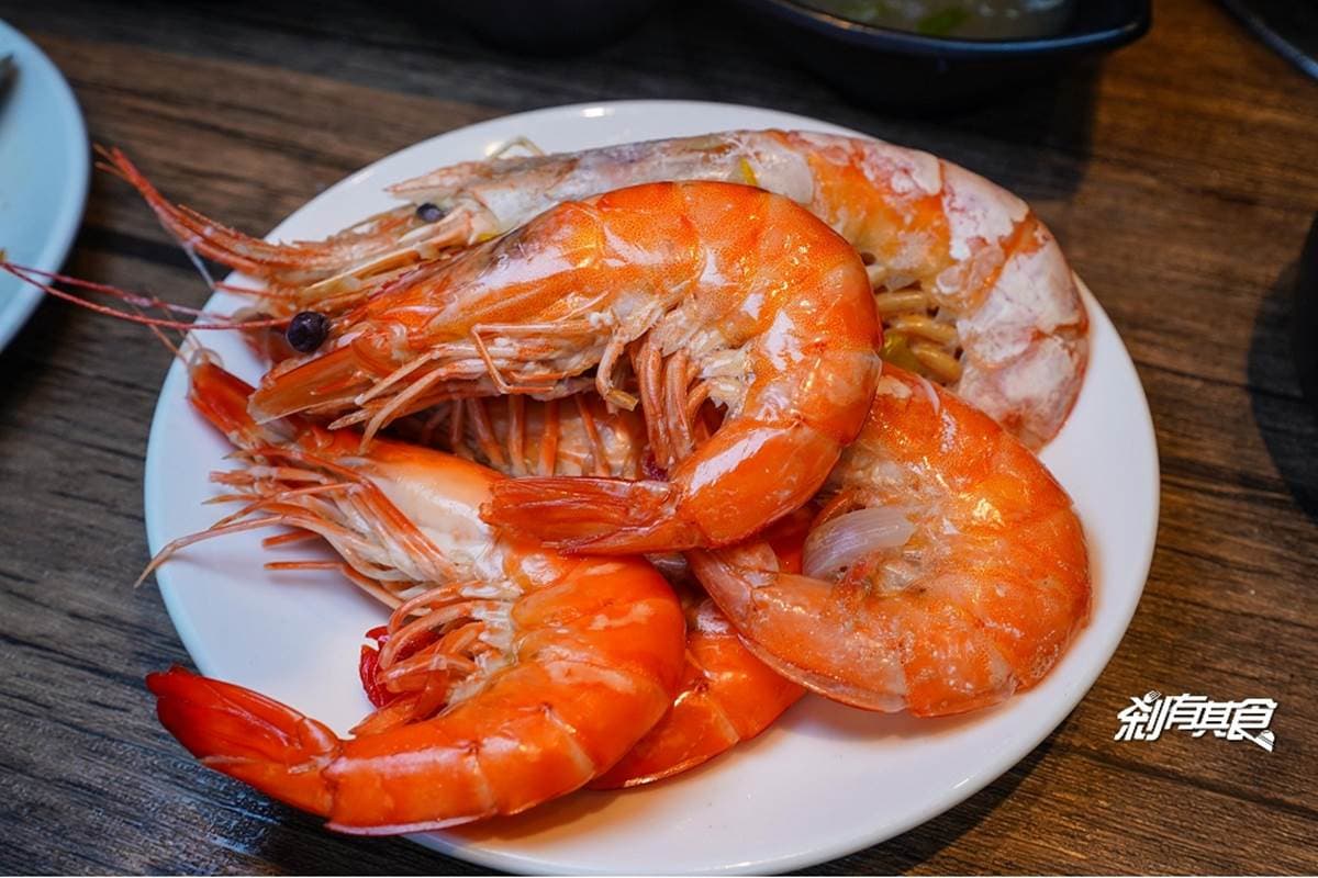 點鍋送青殼龍蝦!台中澎派鍋物必點雙人餐享「海鮮船」,Q彈天使蝦、九孔鮑通通有 點鍋送青殼龍蝦!台中澎派鍋物必點雙人餐享「海鮮船」,Q彈天使蝦、九孔鮑通通有