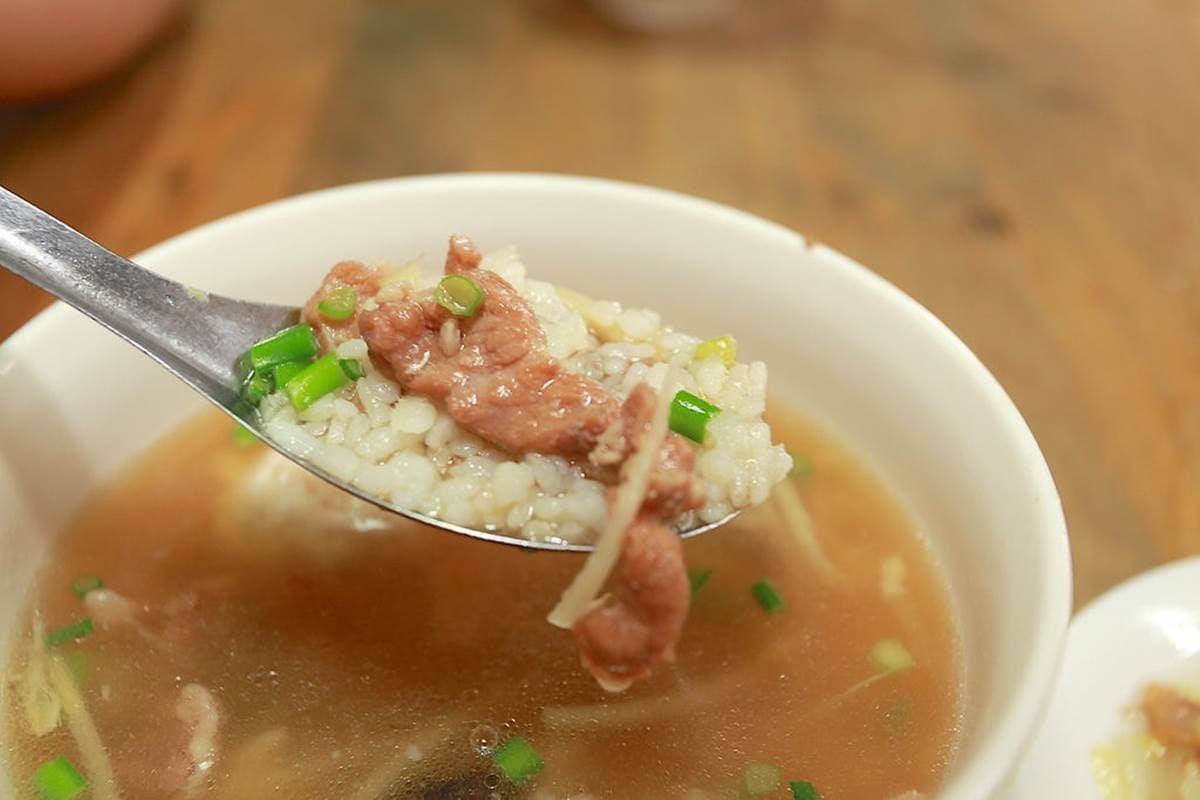台南人的早餐!老字號「魚鬆」米糕早上6點就開賣,鮮甜白菜滷、綜合丸湯也必點 台南人的早餐!老字號「魚鬆」米糕早上6點就開賣,鮮甜白菜滷、綜合丸湯也必點
