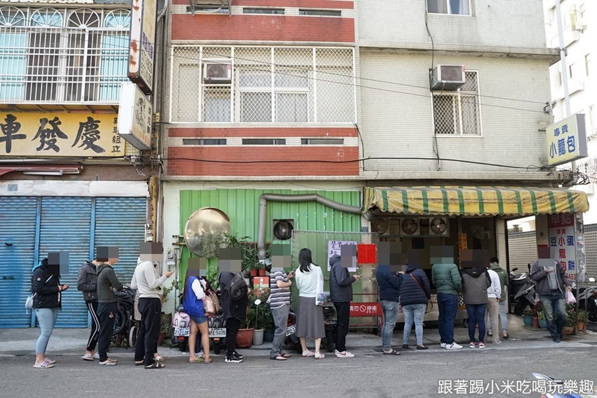 在地人排爆!市場「超人氣小籠包」一出爐就秒殺,軟Q麵皮+爆汁肉餡超過癮 在地人排爆!市場「超人氣小籠包」一出爐就秒殺,軟Q麵皮+爆汁肉餡超過癮