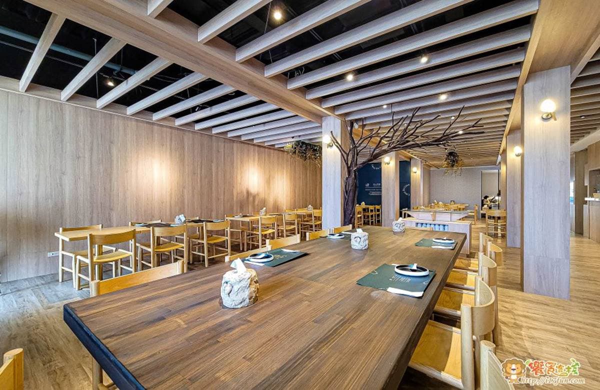 水水開嗑!高雄5家美拍系個人鍋:野餐感草皮座位、Q萌狗狗冰磚、綠植叢林風裝潢 水水開嗑!高雄5家美拍系個人鍋:野餐感草皮座位、Q萌狗狗冰磚、綠植叢林風裝潢