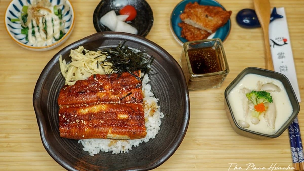 打卡療癒系「鯨魚牆」!北歐風咖啡廳竟賣日式料理,黑糖鳥巢鬆餅、明太子烤飯糰都必點 打卡療癒系「鯨魚牆」!北歐風咖啡廳竟賣日式料理,黑糖鳥巢鬆餅、明太子烤飯糰都必點