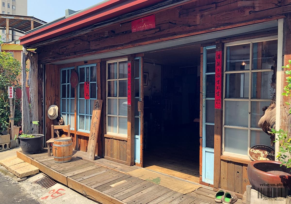第4杯頭家請客!台中私人煎焙咖啡店太有哏:用碗喝「手沖」、必配老菜脯 第4杯頭家請客!台中私人煎焙咖啡店太有哏:用碗喝「手沖」、必配老菜脯
