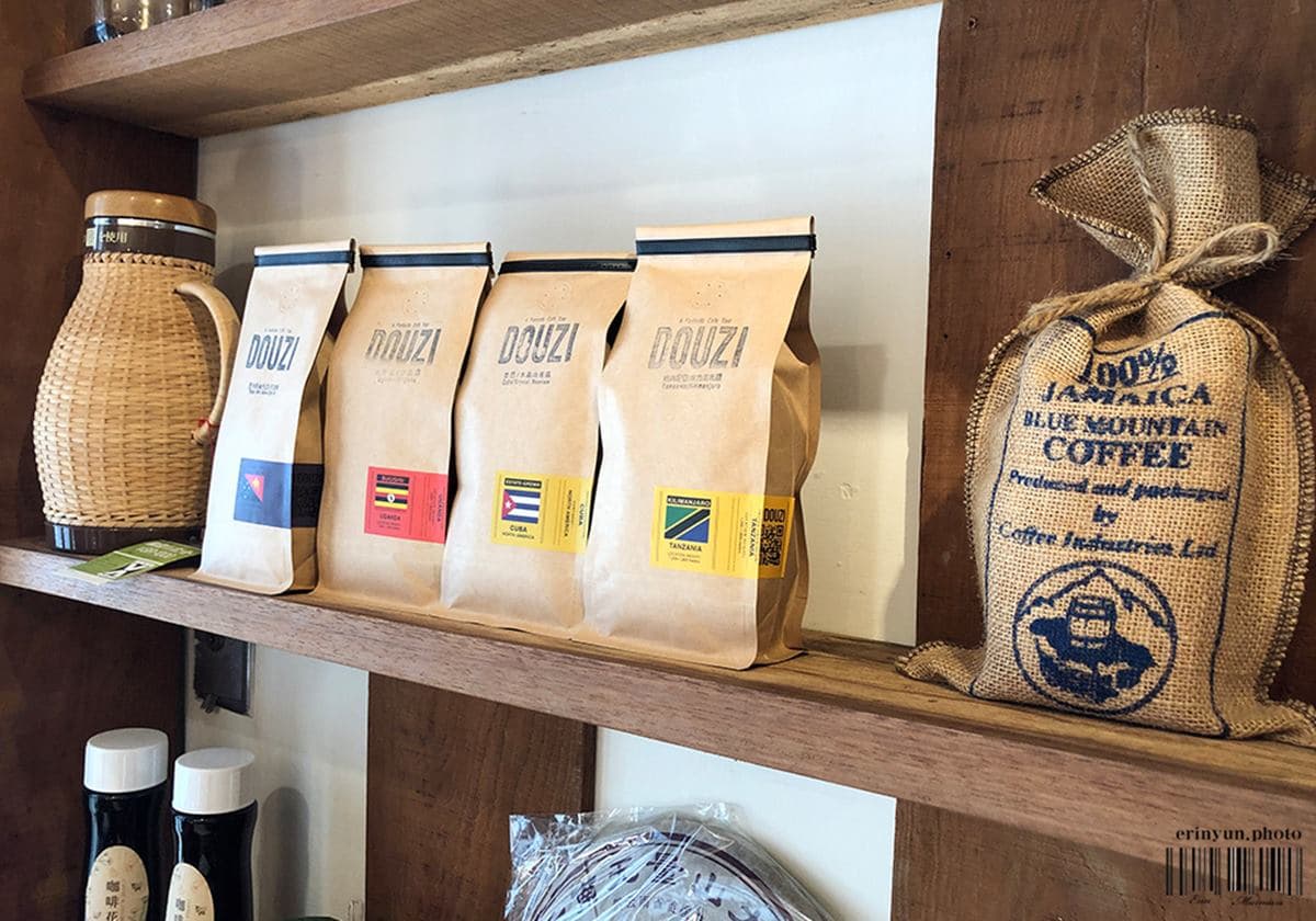 第4杯頭家請客!台中私人煎焙咖啡店太有哏:用碗喝「手沖」、必配老菜脯 第4杯頭家請客!台中私人煎焙咖啡店太有哏:用碗喝「手沖」、必配老菜脯