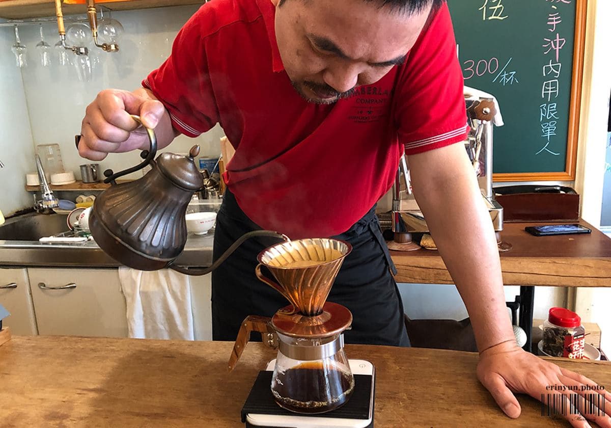 第4杯頭家請客!台中私人煎焙咖啡店太有哏:用碗喝「手沖」、必配老菜脯 第4杯頭家請客!台中私人煎焙咖啡店太有哏:用碗喝「手沖」、必配老菜脯