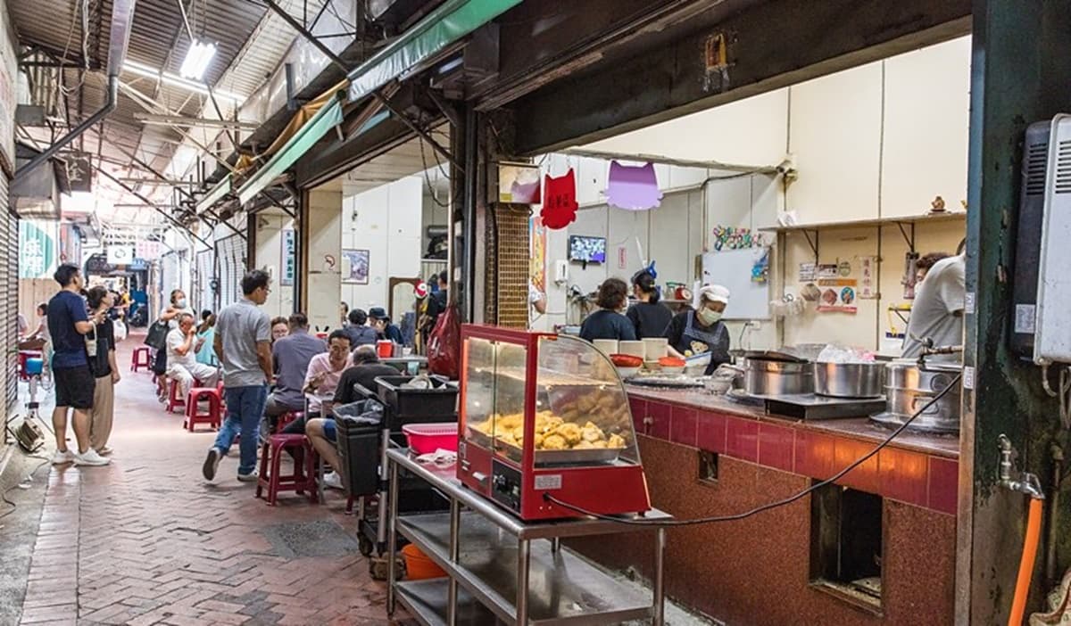 高雄人的澎派早餐!鹽埕60年老店獨特大塊「虱目魚肚漿」,必加10元升級米粉或泡飯 高雄人的澎派早餐!鹽埕60年老店獨特大塊「虱目魚肚漿」,必加10元升級米粉或泡飯