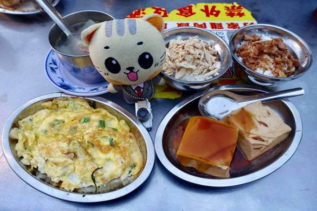 排隊也要吃!寧夏夜市7家老字號美食:40年鴨蛋滷肉飯、Q彈「黑心白玉」、秒殺級芋丸 排隊也要吃!寧夏夜市7家老字號美食:40年鴨蛋滷肉飯、Q彈「黑心白玉」、秒殺級芋丸
