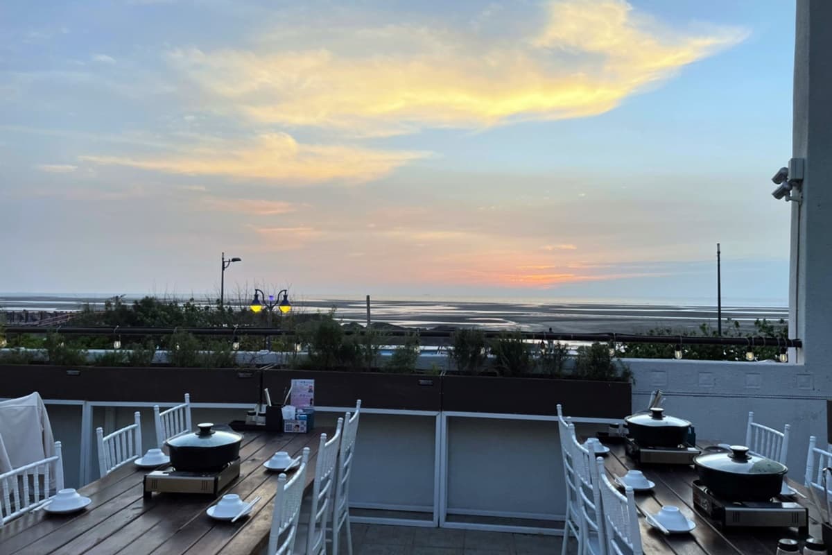 麻辣鍋+BBQ吃到飽!台中最新「O’view海景餐廳」,坐擁無敵海景、LIVE BAND超享受 麻辣鍋+BBQ吃到飽!台中最新「O’view海景餐廳」,坐擁無敵海景、LIVE BAND超享受