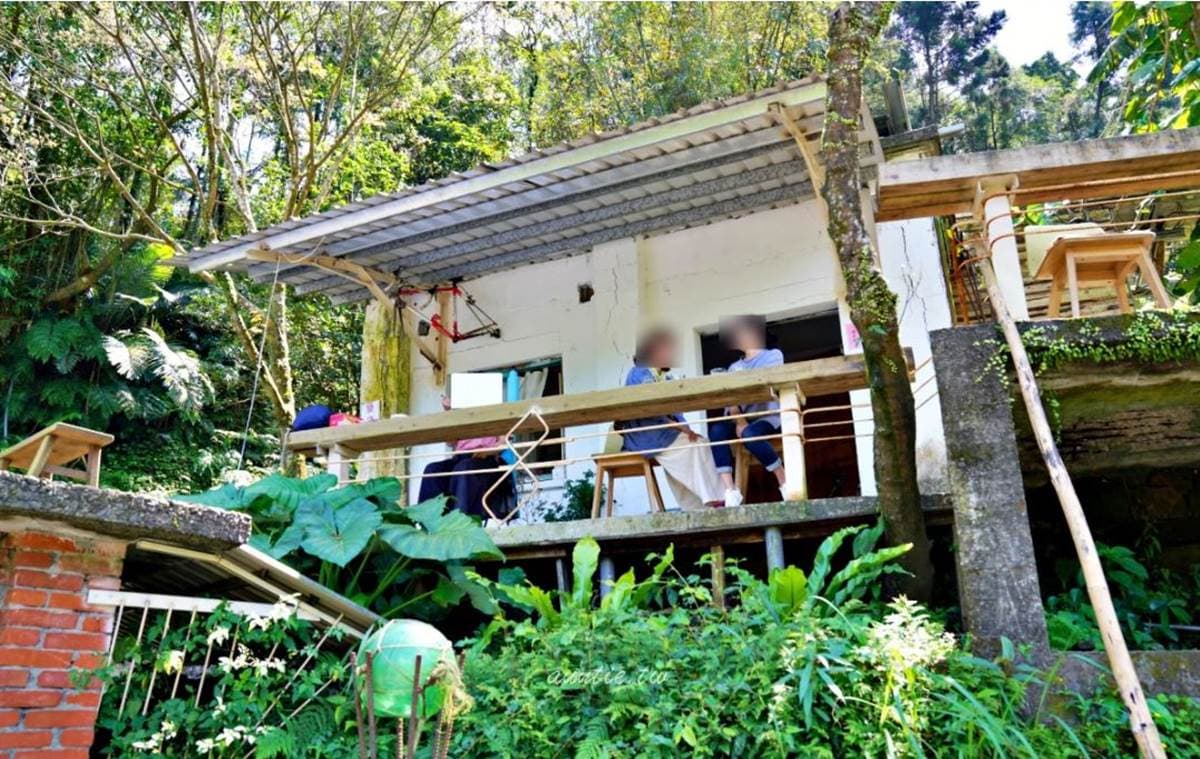 山景環繞太療癒!三貂嶺隱藏版「廢墟咖啡」開在礦坑邊,特製早餐盤想吃先預約 山景環繞太療癒!三貂嶺隱藏版「廢墟咖啡」開在礦坑邊,特製早餐盤想吃先預約