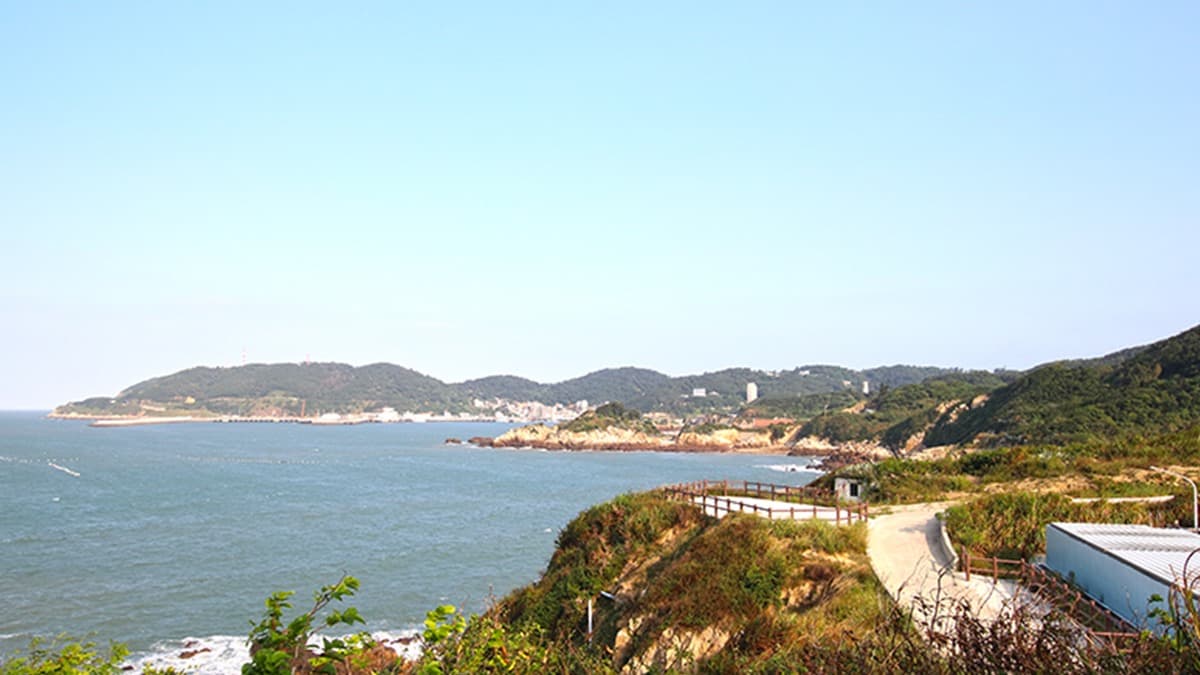 無人村變網紅打卡點!馬祖「石頭屋」咖啡館能賞無敵海景,石蓮花冰沙、地瓜年糕都必嘗 無人村變網紅打卡點!馬祖「石頭屋」咖啡館能賞無敵海景,石蓮花冰沙、地瓜年糕都必嘗