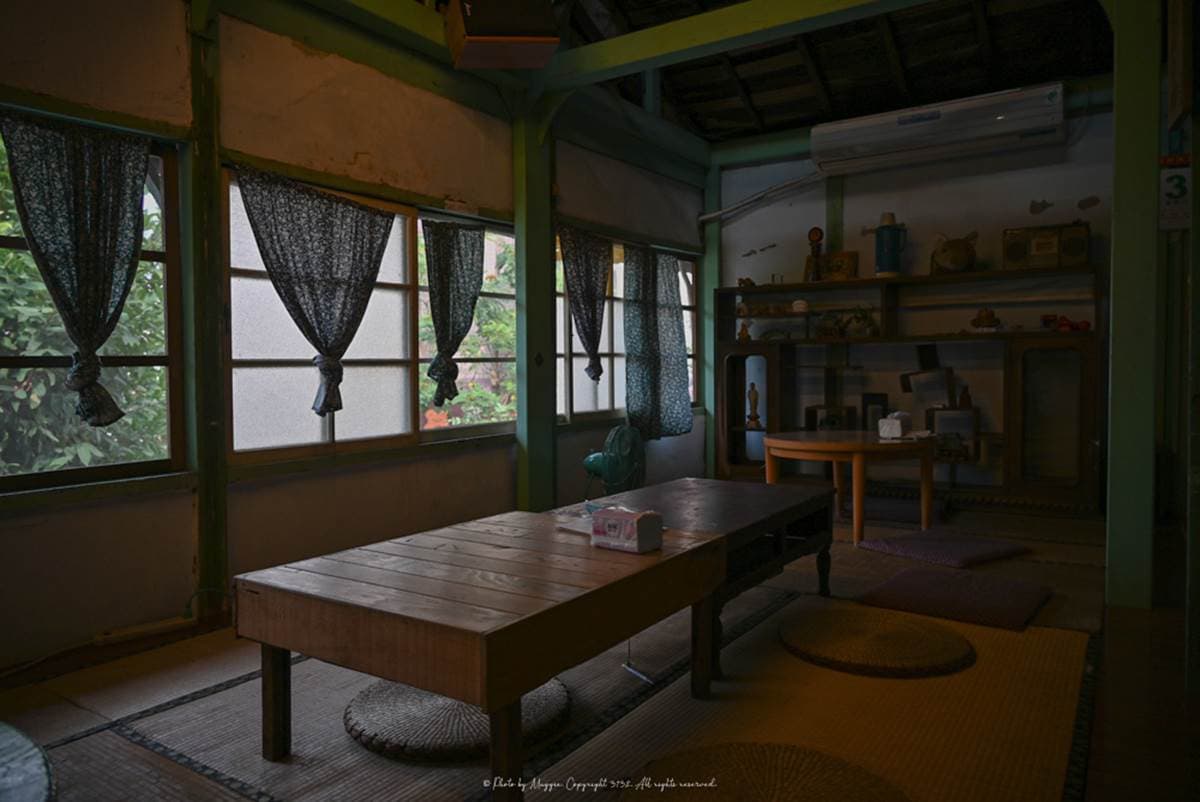 IG必打卡!嘉義70年老屋旅社變身咖啡店,懷舊木造建築超好拍、能小歇也能住1晚 IG必打卡!嘉義70年老屋旅社變身咖啡店,懷舊木造建築超好拍、能小歇也能住1晚