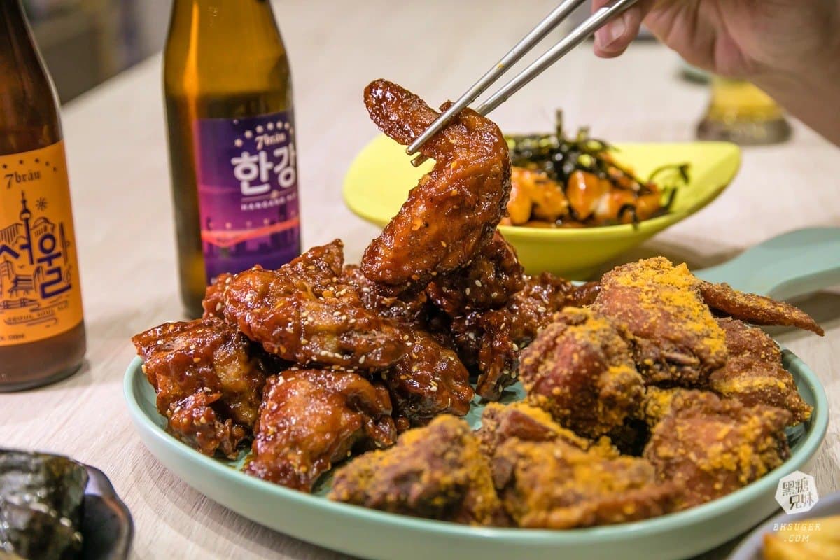 超粉嫩網美酒吧!8種口味韓式炸雞熱熱吃配啤酒,還有道地飯捲飽嘴又爽口 超粉嫩網美酒吧!8種口味韓式炸雞熱熱吃配啤酒,還有道地飯捲飽嘴又爽口