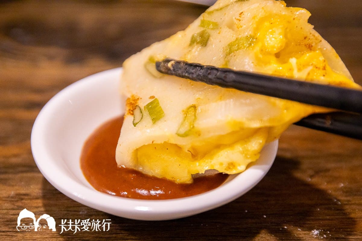 宜蘭味早午餐!三星蔥拉餅一口咬下蔥味滿滿,打卡必點「起司軟法配櫻桃鴨」 宜蘭味早午餐!三星蔥拉餅一口咬下蔥味滿滿,打卡必點「起司軟法配櫻桃鴨」