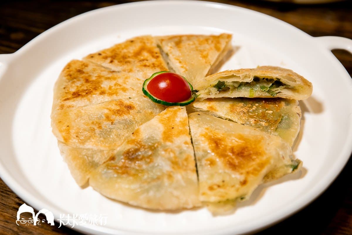宜蘭味早午餐!三星蔥拉餅一口咬下蔥味滿滿,打卡必點「起司軟法配櫻桃鴨」 宜蘭味早午餐!三星蔥拉餅一口咬下蔥味滿滿,打卡必點「起司軟法配櫻桃鴨」