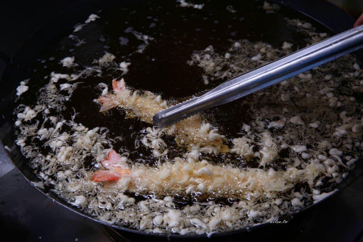 防疫自煮2道菜秒飛沖繩:神複製古宇利蝦蝦飯、「絕對成功」炒苦瓜,加碼炸蝦天婦羅 防疫自煮2道菜秒飛沖繩:神複製古宇利蝦蝦飯、「絕對成功」炒苦瓜,加碼炸蝦天婦羅