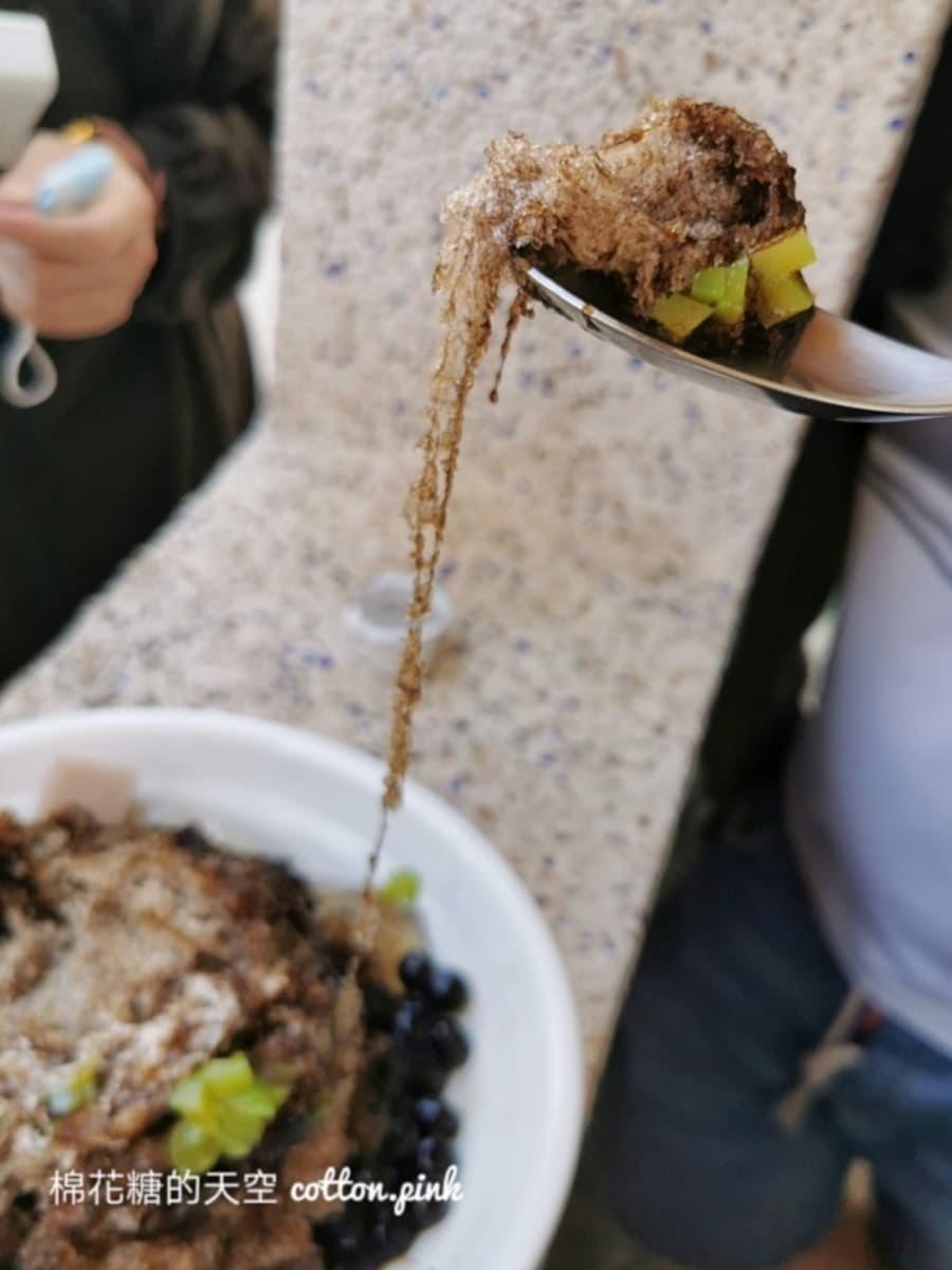不只有仙人掌冰!澎湖暴紅「仙草剉冰」可選8種配料,每一口都吃得到牽絲口感 不只有仙人掌冰!澎湖暴紅「仙草剉冰」可選8種配料,每一口都吃得到牽絲口感