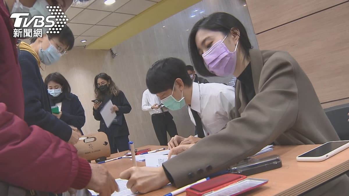 投保前注意!目前還有「27張防疫保單」可買,各大產險「封城」都不理賠 投保前注意!目前還有「27張防疫保單」可買,各大產險「封城」都不理賠