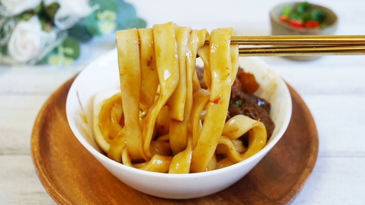 麵食控防疫必備!網推5家超唰嘴乾拌麵:大塊牛腱肉、獨門川麻醬、手工日曬關廟麵 麵食控防疫必備!網推5家超唰嘴乾拌麵:大塊牛腱肉、獨門川麻醬、手工日曬關廟麵