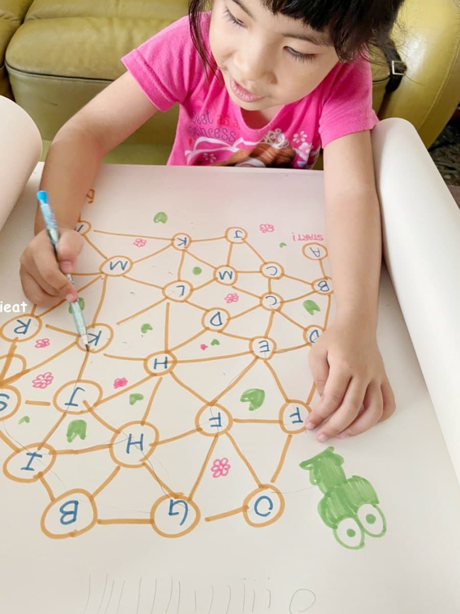 爸媽們別崩潰!7個小遊戲輪番上陣「搞定」小孩一下午,免花錢還能訓練專注力 爸媽們別崩潰!7個小遊戲輪番上陣「搞定」小孩一下午,免花錢還能訓練專注力