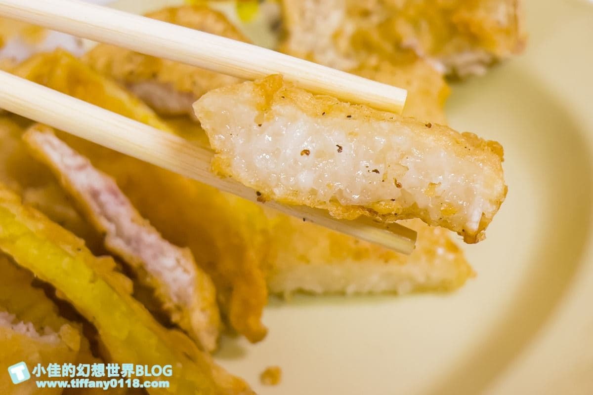 點一輪百元有找!新竹老店「現炸肉粿」一咬就噴香,「炸蒜頭」清甜多汁不蘸醬也好吃 點一輪百元有找!新竹老店「現炸肉粿」一咬就噴香,「炸蒜頭」清甜多汁不蘸醬也好吃