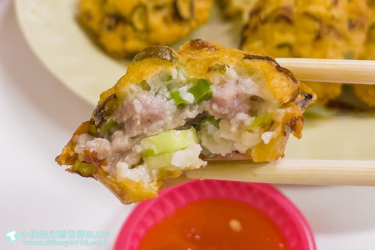 點一輪百元有找!新竹老店「現炸肉粿」一咬就噴香,「炸蒜頭」清甜多汁不蘸醬也好吃 點一輪百元有找!新竹老店「現炸肉粿」一咬就噴香,「炸蒜頭」清甜多汁不蘸醬也好吃
