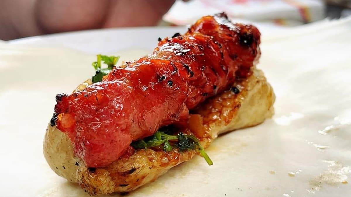 在地人私藏小吃!「潤餅皮」包大腸小腸外帶超方便,多重口感一咬就爆汁 在地人私藏小吃!「潤餅皮」包大腸小腸外帶超方便,多重口感一咬就爆汁