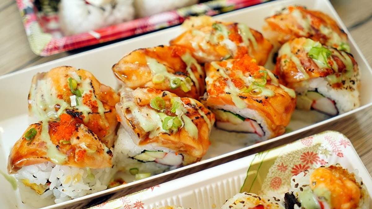 想吃先預訂!高CP值「焦糖龍蝦」壽司只要90元,香甜「炙燒鮭魚捲」一口咬下超過癮 想吃先預訂!高CP值「焦糖龍蝦」壽司只要90元,香甜「炙燒鮭魚捲」一口咬下超過癮