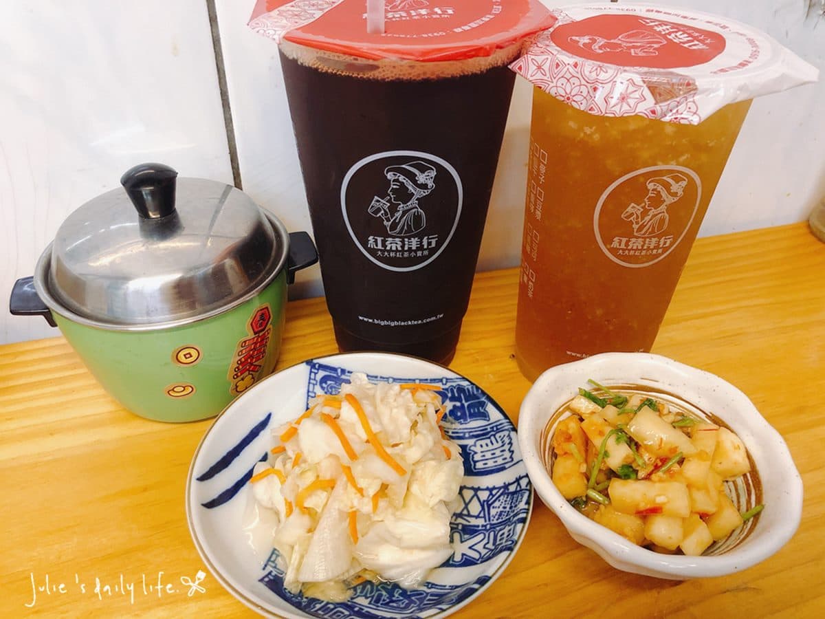 超有哏外送牛肉麵!必點大塊嫩牛腱+彩色麵疙瘩,澎派牛三寶搭特製「咖哩湯頭」更香濃 超有哏外送牛肉麵!必點大塊嫩牛腱+彩色麵疙瘩,澎派牛三寶搭特製「咖哩湯頭」更香濃