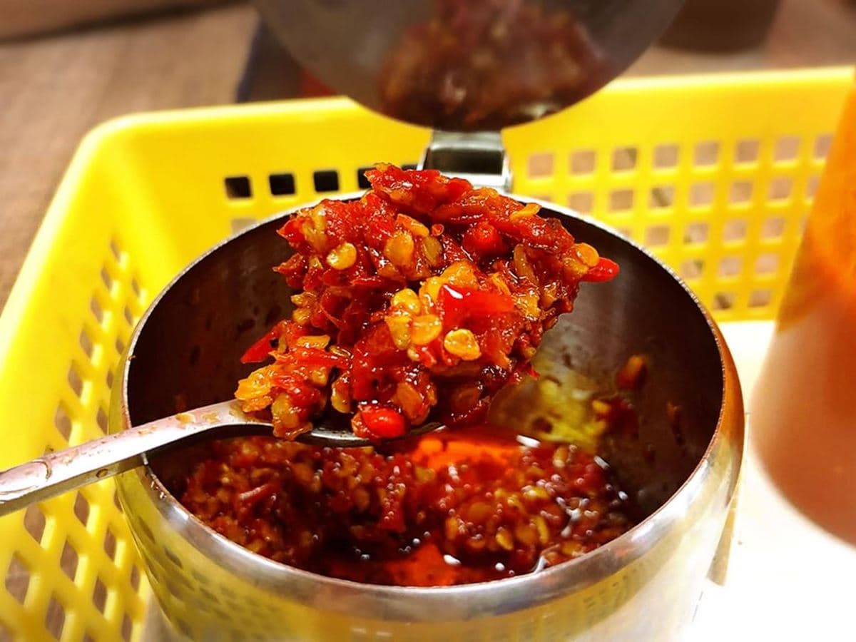 內行人才知!超低調小店必吃爆汁臭豆腐、「山珍海味」麵線,自煮古早味紅茶濃厚不死甜 內行人才知!超低調小店必吃爆汁臭豆腐、「山珍海味」麵線,自煮古早味紅茶濃厚不死甜