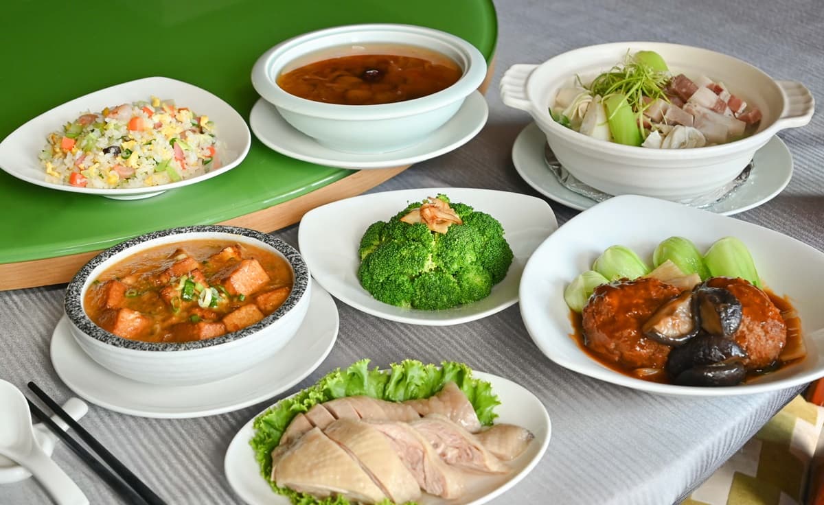 2大港點、粵菜外帶好康!任選30道「港點吃到飽」,每人不到400元整桌粵菜可吃 2大港點、粵菜外帶好康!任選30道「港點吃到飽」,每人不到400元整桌粵菜可吃