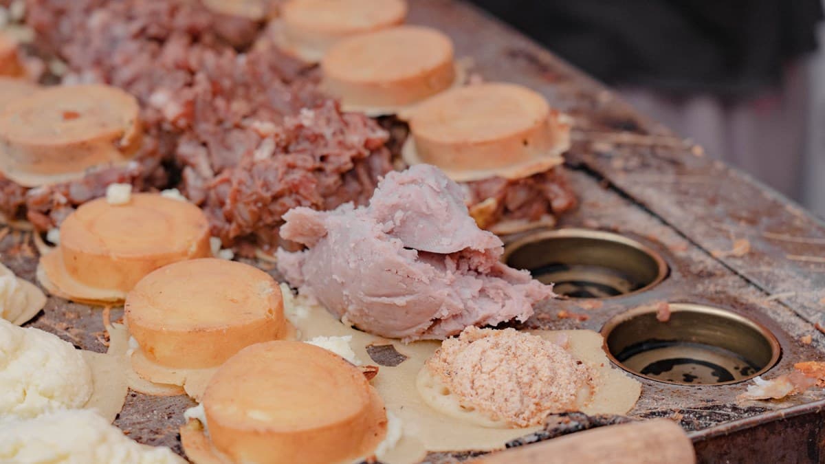 爆餡啦!北中南6家浮誇系車輪餅:牽絲「彩虹芝士」、自製珍奶內餡、消暑「冰心」 爆餡啦!北中南6家浮誇系車輪餅:牽絲「彩虹芝士」、自製珍奶內餡、消暑「冰心」