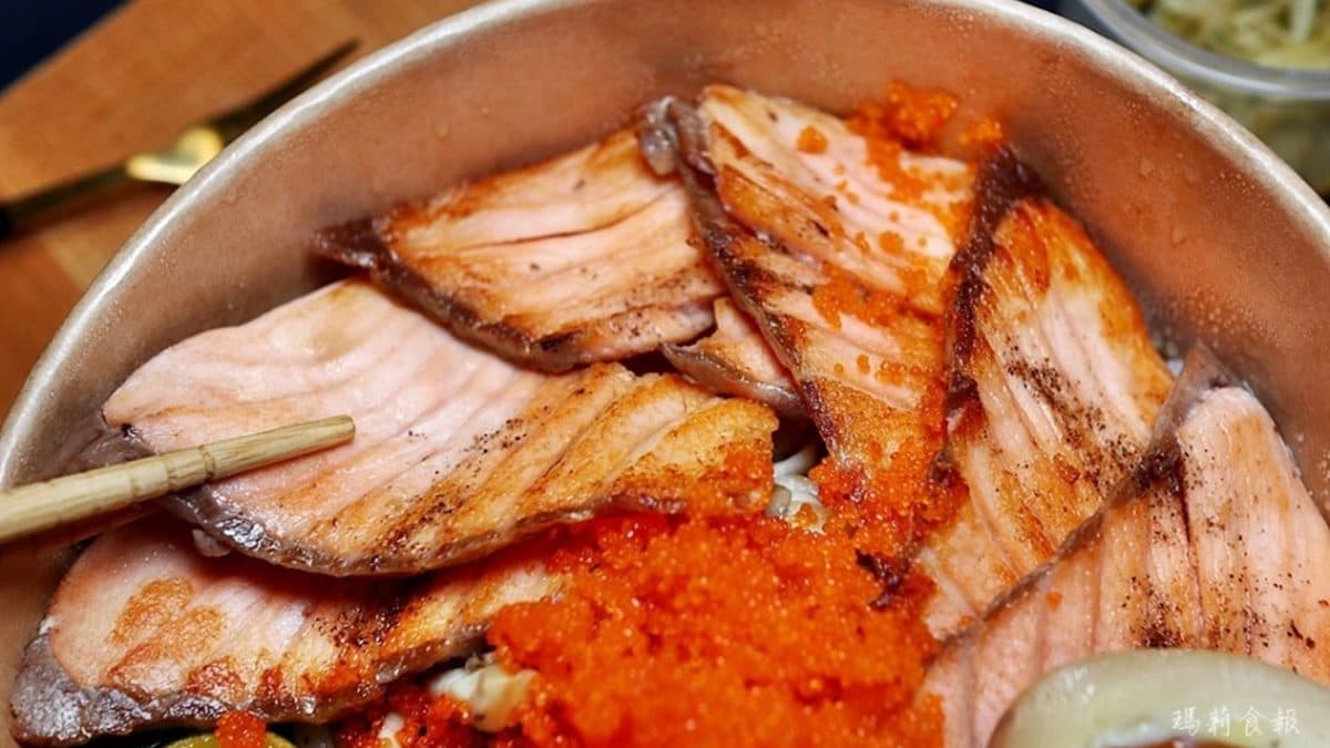 8折開嗑!知名燒肉店「限量丼飯」必點Q脆厚切牛舌,「炙燒鮭魚」加明太子口感更豐富 8折開嗑!知名燒肉店「限量丼飯」必點Q脆厚切牛舌,「炙燒鮭魚」加明太子口感更豐富