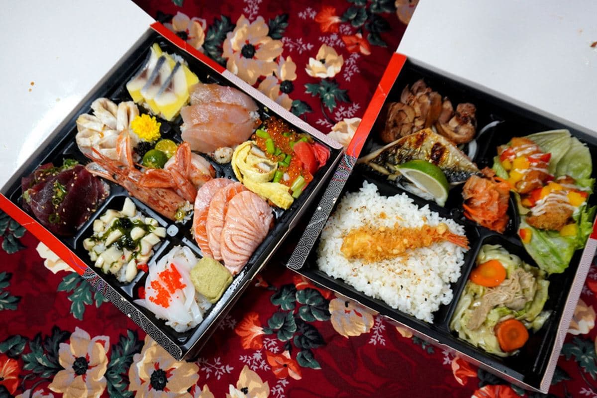 外帶日料再+1!高CP值「九宮格便當」有大塊鮭魚、天使蝦,超入味老滷東坡肉也必嘗 外帶日料再+1!高CP值「九宮格便當」有大塊鮭魚、天使蝦,超入味老滷東坡肉也必嘗