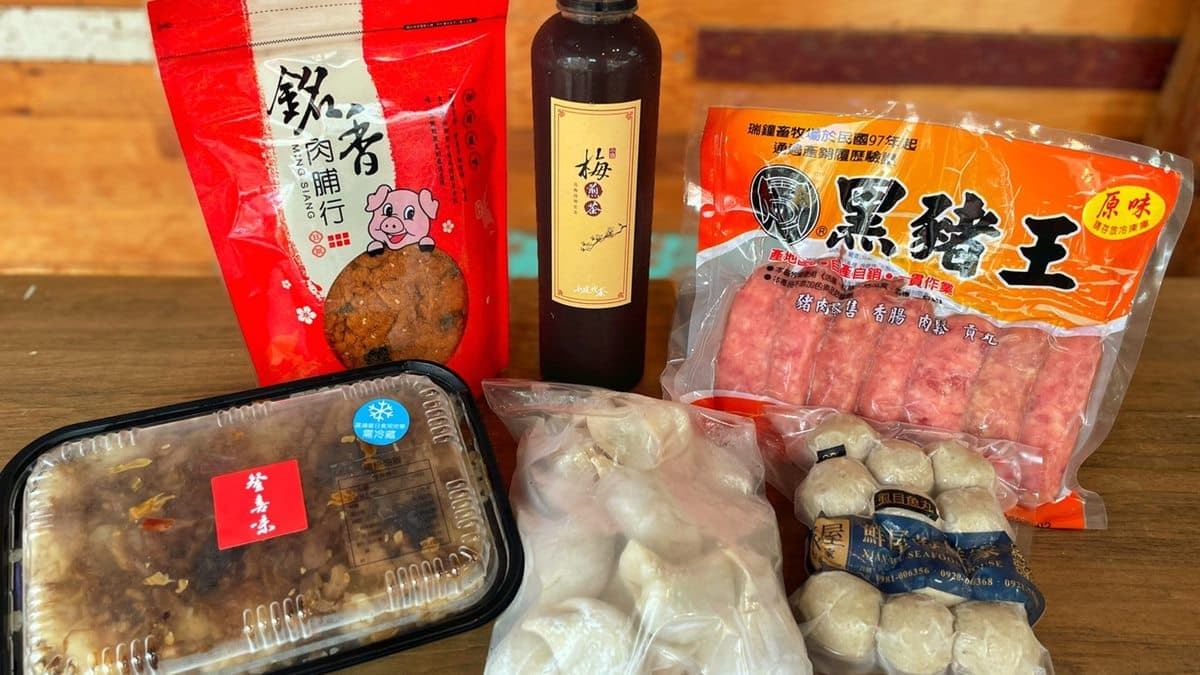 免上市場!名攤防疫包一次嘗6家美食:16小時古法梅煎茶、賣破萬斤香腸、50年客家油飯