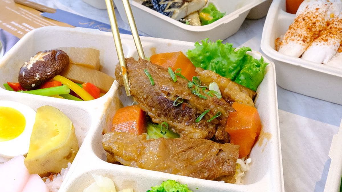 好吃又好拍!超繽紛「健康餐盒」鋪滿6種鮮甜配菜,必嗑厚切嫩腿排、桔香炙烤鯖魚 好吃又好拍!超繽紛「健康餐盒」鋪滿6種鮮甜配菜,必嗑厚切嫩腿排、桔香炙烤鯖魚