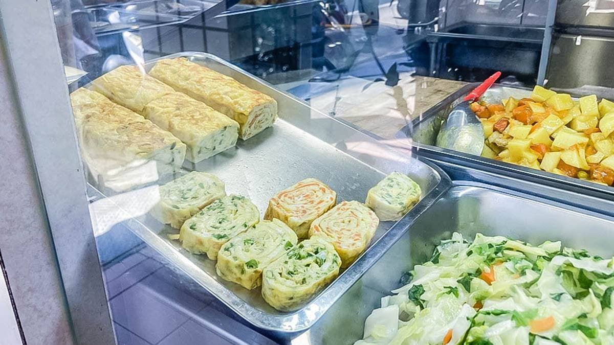 CP值超高!桃園6家百元大分量便當:4拼燒臘飯、50元排骨飯、多達18款主菜 CP值超高!桃園6家百元大分量便當:4拼燒臘飯、50元排骨飯、多達18款主菜