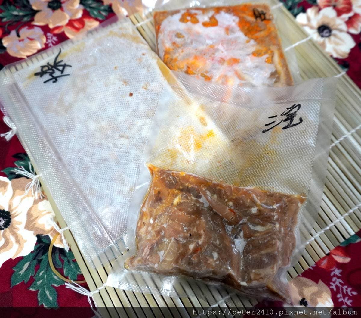 懶人救星!溫體牛專賣店「宅配料理包 」隔水加熱就能吃,濃厚牛肉燥拌飯拌麵都唰嘴 懶人救星!溫體牛專賣店「宅配料理包 」隔水加熱就能吃,濃厚牛肉燥拌飯拌麵都唰嘴