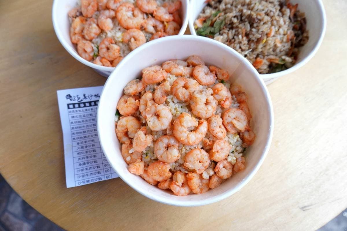 想吃動作快!季節限定浮誇系炒飯爽嗑「30隻劍蝦」,得獎「國宴炒飯」鬆香不黏膩也必點 想吃動作快!季節限定浮誇系炒飯爽嗑「30隻劍蝦」,得獎「國宴炒飯」鬆香不黏膩也必點