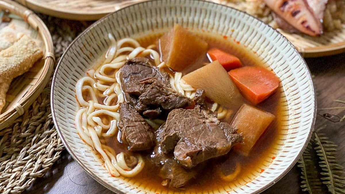 手路菜輕鬆上桌!懷舊茶館「古早味防疫包」加熱就能吃,先嗑小蘋果芋泥包、海味肉燥麵 手路菜輕鬆上桌!懷舊茶館「古早味防疫包」加熱就能吃,先嗑小蘋果芋泥包、海味肉燥麵