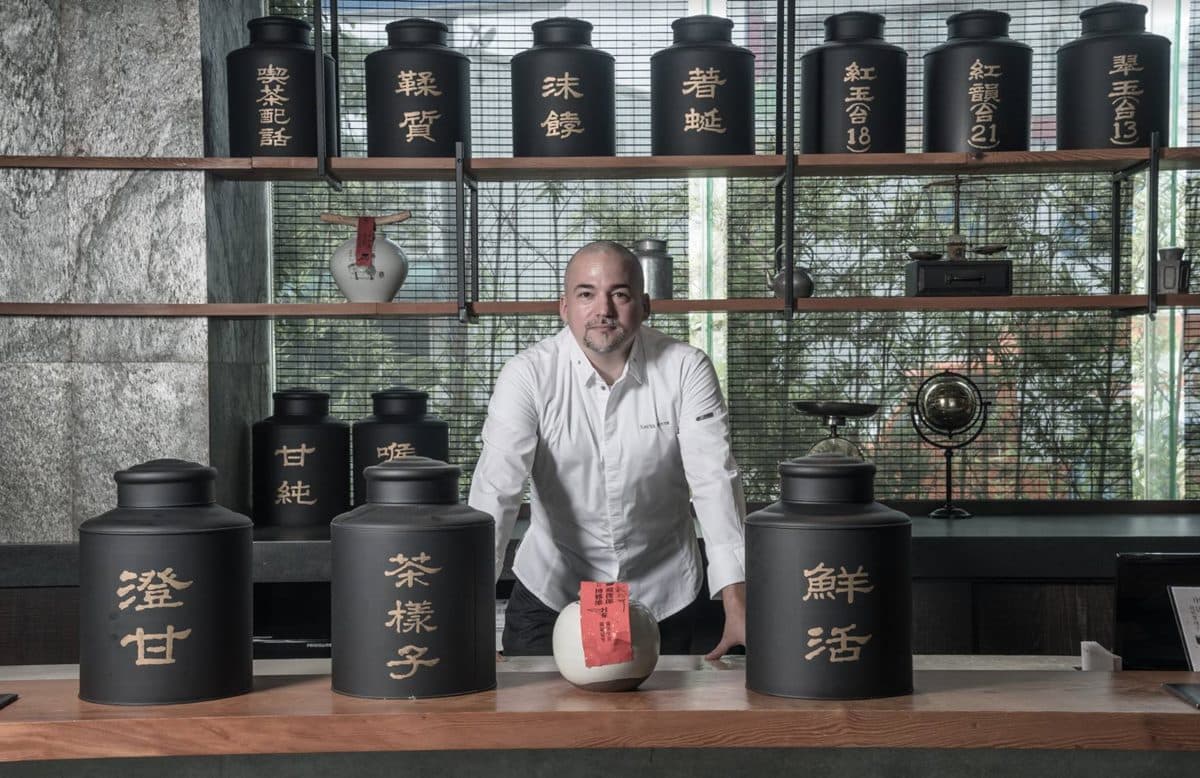 全台唯一50公尺「透明無邊際」泳池!結合圖書館打卡飯店,還可吃「侯布雄」弟子好料 全台唯一50公尺「透明無邊際」泳池!結合圖書館打卡飯店,還可吃「侯布雄」弟子好料