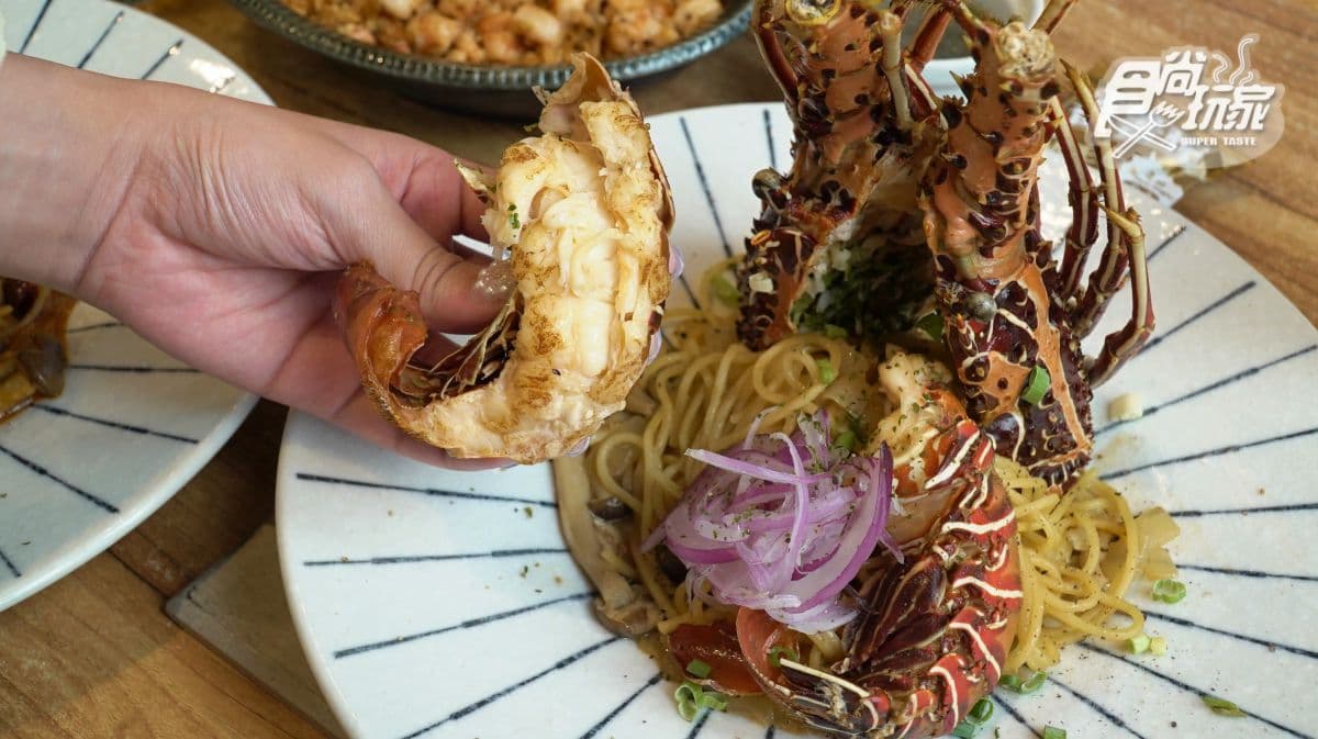 美到逆天了!小琉球6大IG美拍點:餵食小鹿斑比、獨家巴士酒吧、純白小希臘民宿 美到逆天了!小琉球6大IG美拍點:餵食小鹿斑比、獨家巴士酒吧、純白小希臘民宿