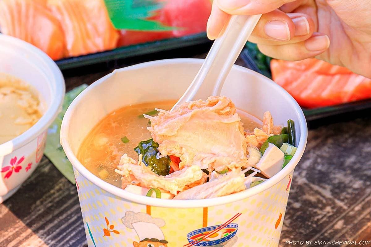 7000則好評!高CP值壽司「厚切鮭魚肚」5片只要120元,再搭滿料「魚骨味噌湯」超飽足 7000則好評!高CP值壽司「厚切鮭魚肚」5片只要120元,再搭滿料「魚骨味噌湯」超飽足