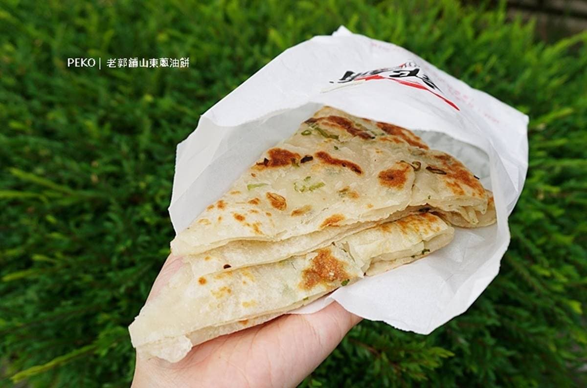 不加1滴油!34年老店「乾煎蔥油餅」爽口又酥脆,滿料韭菜盒晚來吃不到 不加1滴油!34年老店「乾煎蔥油餅」爽口又酥脆,滿料韭菜盒晚來吃不到